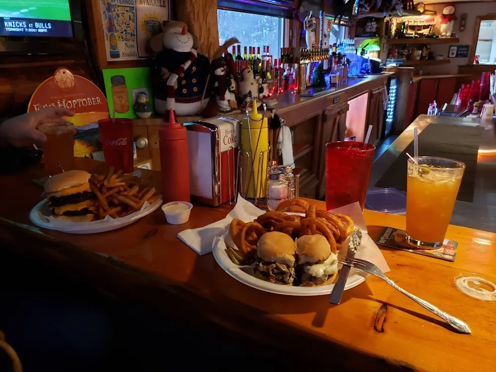 Trailblazer Burger & Mushroom Swiss Burger